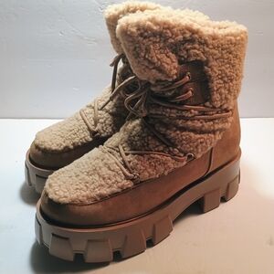 Cozy Tan Shearling Women's Boots